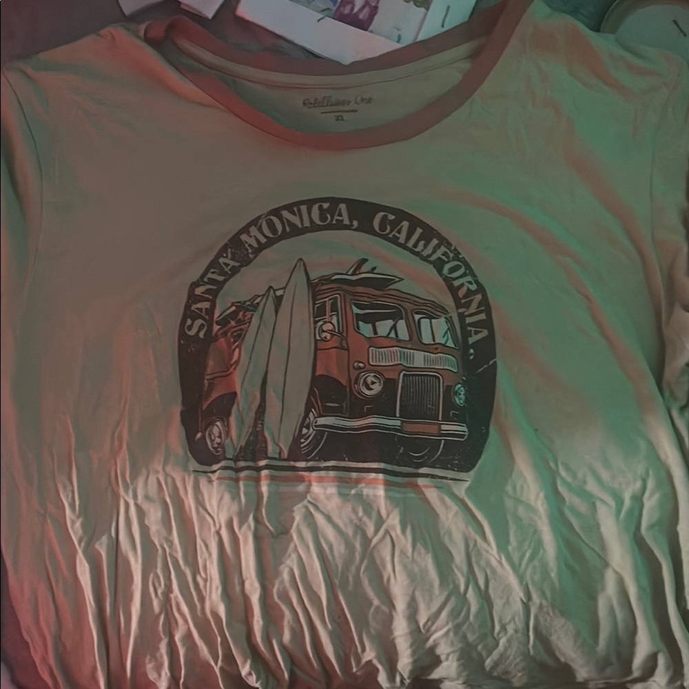 Santa Monica Graphic Tee